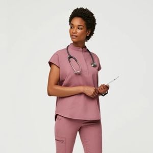 Women’s Mauve Rafaela scrub top XS MAUVE